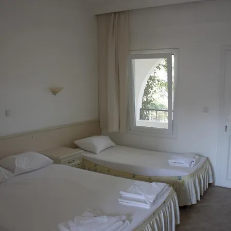 Deniz Ξενοδοχείο 3*