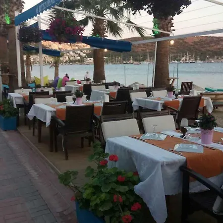 Deniz Hotel 3*