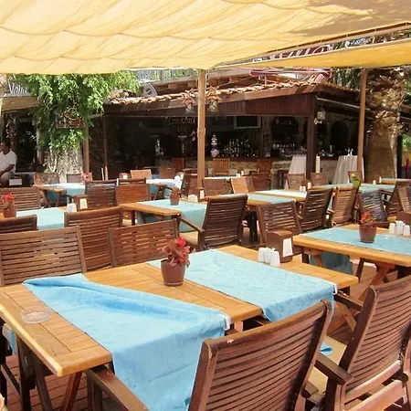 Ξενοδοχείο Deniz 3*