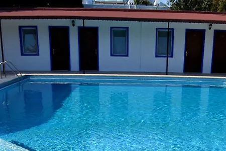Deniz Hotel 3*